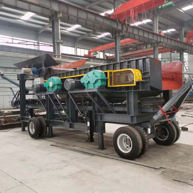 Mobile roller screen for efficient material screening and separation