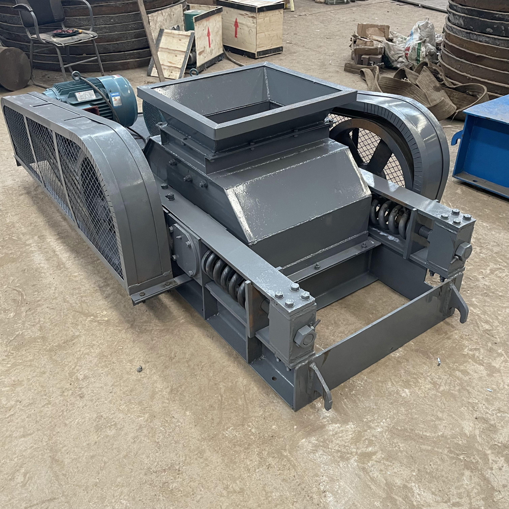 Double roller crusher with steel frame and dual motors